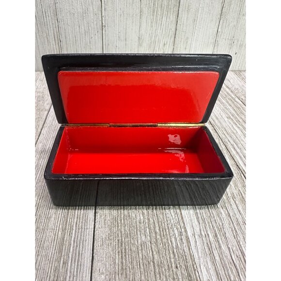 Vtg Russian Lacquered Trinket Jewelry Box Wood Painted Woman Black Hinged Lid 4" - Picture 5 of 15